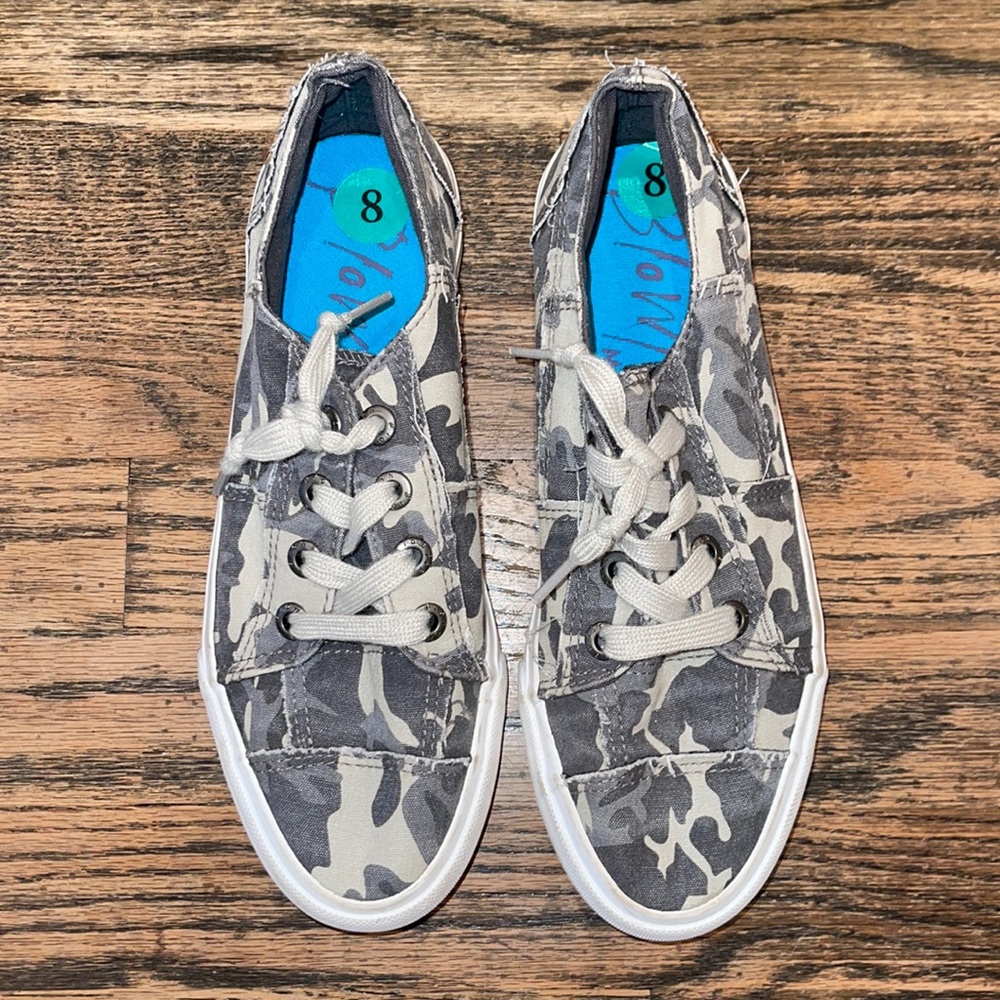 Womens Blowfish Sneaker